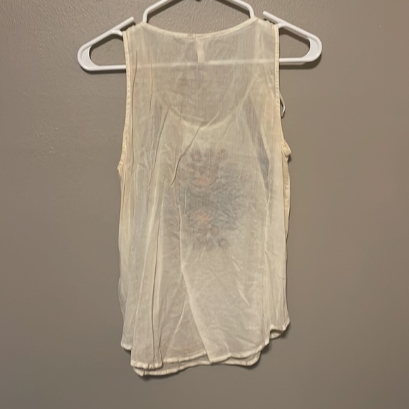 Red Camel tank top with design - Picture 6 of 6